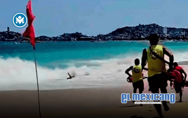 Salvavidas rescatan a dos turistas arrastrados por corrientes tras ignorar banderas de advertencia