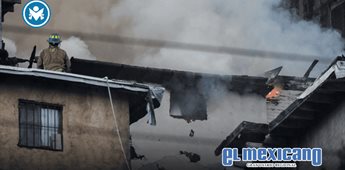 Incendio destruye vivienda y da&ntilde;a tres m&aacute;s en la colonia Primer Ayuntamiento