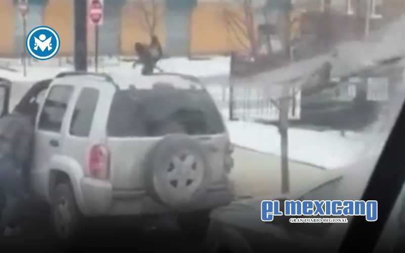 Sujetos armados atacan a familia en un auto en Chicago