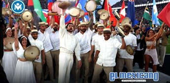 Bad Bunny hace historia en el Super Bowl LX tras su triunfo en los Grammy