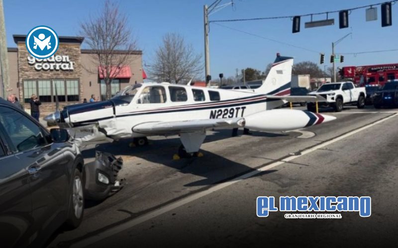 Avioneta aterriza de emergencia en avenida de Gainesville y golpea varios veh&iacute;culos