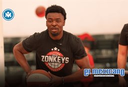 Corredor de skeleton ucraniano us&oacute; un casco conmemorativo en entrenamientos ol&iacute;mpicos