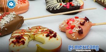 Paletas de manzana cubiertas con chocolate: el regalo m&aacute;s delicioso para San Valent&iacute;n