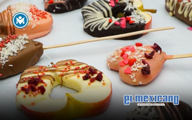 Paletas de manzana cubiertas con chocolate: el regalo m&aacute;s delicioso para San Valent&iacute;n
