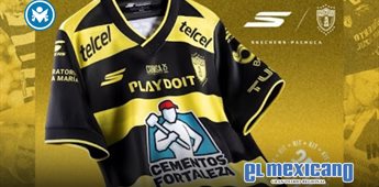 Pachuca rinde homenaje a Miguel Calero con su nuevo jersey alterno