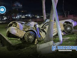 Conductor queda prensado tras choque en bulevar Rosas Magallón Conductor queda prensado tras choque en bulevar Rosas Magallón