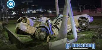 Conductor queda prensado tras choque en bulevar Rosas Magall&oacute;n