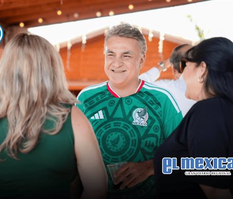 Con un gran cazo de carnitas celebran a Ruiz Uribe en Rosarito Con un gran cazo de carnitas celebran a Ruiz Uribe en Rosarito