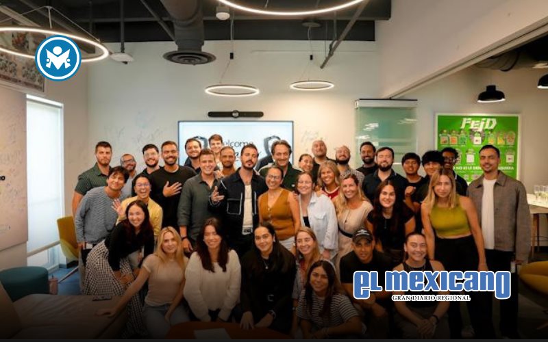 Llane firma contrato discogr&aacute;fico con Universal Music Latino