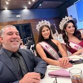 Reconocen a Ren&eacute; Tamayo con Premio a la Excelencia Profesional