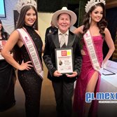 Reconocen a Ren&eacute; Tamayo con Premio a la Excelencia Profesional