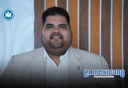 Reconocen trayectoria de empresario Gilberto Gami&ntilde;o en el foro Mujer Actual