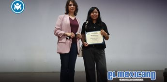 Reflexionan en UDCI sobre historia del feminismo y la sororidad