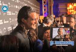 Familiares caen a un río con ataúd durante sepelio tras colapsar puente en Perú Familiares caen a un río con ataúd durante sepelio tras colapsar puente en Perú