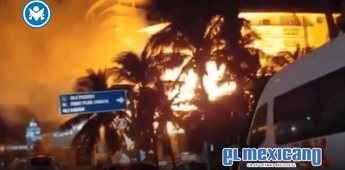 Incendio consume palapa de Grupo Xcaret en Canc&uacute;n