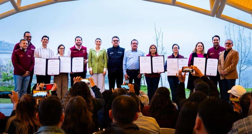 Hist&oacute;rico: Claudia Sheinbaum entrega t&iacute;tulos de agua a municipios de BC; se acaba el agua como mercanc&iacute;a
