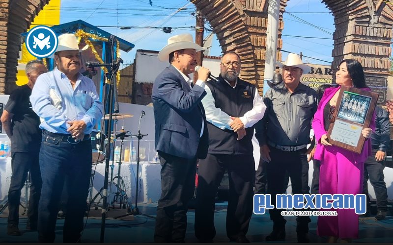 Plasman huellas de "Los Incomparables de Tijuana" en la Plaza Santa Cecilia