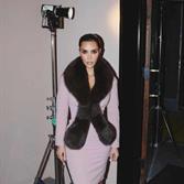 Kim Kardashian subasta vestuario de &acute;All&acute;s Fair&acute; por causa social