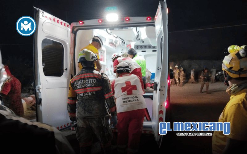 Rescatan con vida a uno de los mineros atrapados tras derrumbe en mina de Sinaloa Rescatan con vida a uno de los mineros atrapados tras derrumbe en mina de Sinaloa