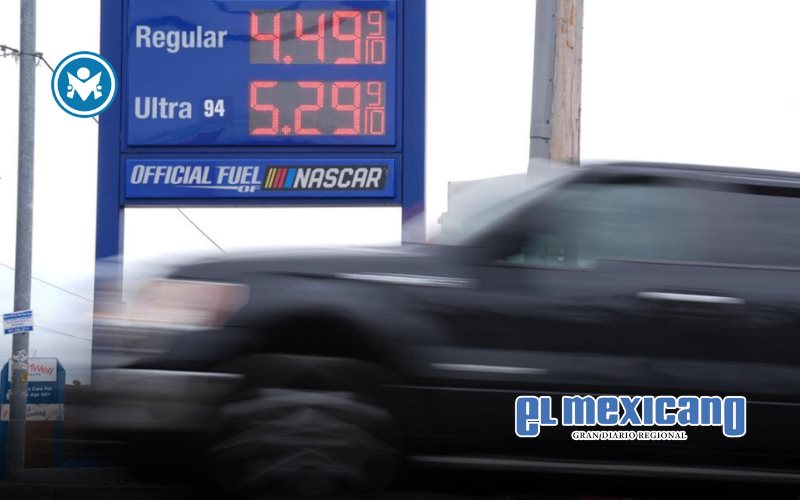 La gasolina en EU supera los 4 d&oacute;lares por gal&oacute;n, su precio m&aacute;s alto desde 2022