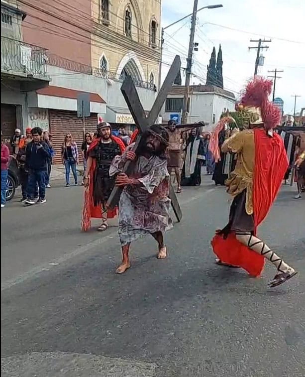 Así se vive el Viacrucis 2026 en Tijuana Así se vive el Viacrucis 2026 en Tijuana