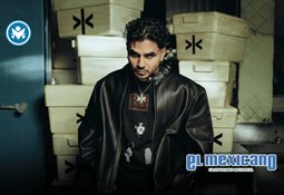 Peso Pluma recibe llave de la ciudad de San Antonio