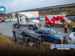 Choque múltiple en bulevar Aeropuerto deja daños materiales y una persona detenida Choque múltiple en bulevar Aeropuerto deja daños materiales y una persona detenida