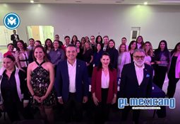 Entregan &uacute;tiles escolares a menores del albergue DIF