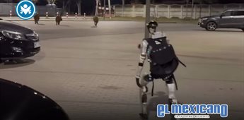 Robot humanoide se vuelve viral tras ahuyentar jabal&iacute;es en Varsovia