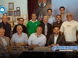 Reg. Miguel Loza, sostiene reuni&oacute;n con comerciantes de la Ave. Revoluci&oacute;n