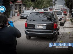 Balean a trabajador de gr&uacute;as mientras viajaba con su hija en la colonia Emperadores