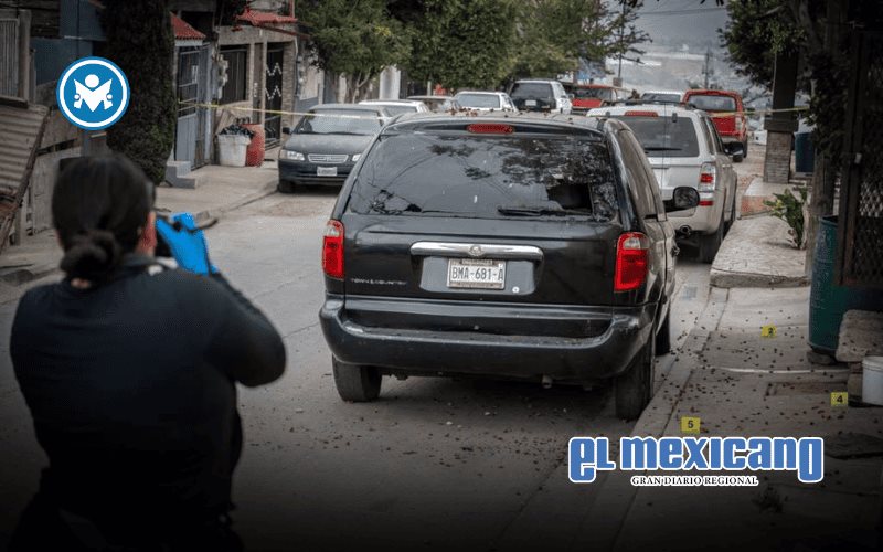 Balean a trabajador de gr&uacute;as mientras viajaba con su hija en la colonia Emperadores