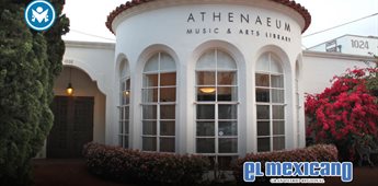 Ejemplares de libros a un d&oacute;lar en el Athenaeum Music & Arts Library en La Jolla