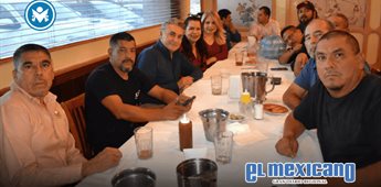 Escucha Ruiz Uribe a Taxistas de Mexicali Escucha Ruiz Uribe a Taxistas de Mexicali