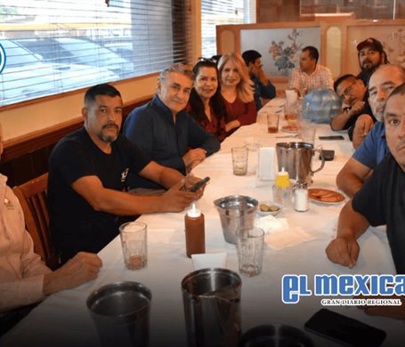 Escucha Ruiz Uribe a Taxistas de Mexicali Escucha Ruiz Uribe a Taxistas de Mexicali