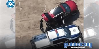 Bajo investigación video de policías moviendo bultos en Tijuana Bajo investigación video de policías moviendo bultos en Tijuana
