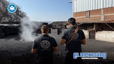 Surge g&eacute;iser en patio de vivienda en Michoac&aacute;n