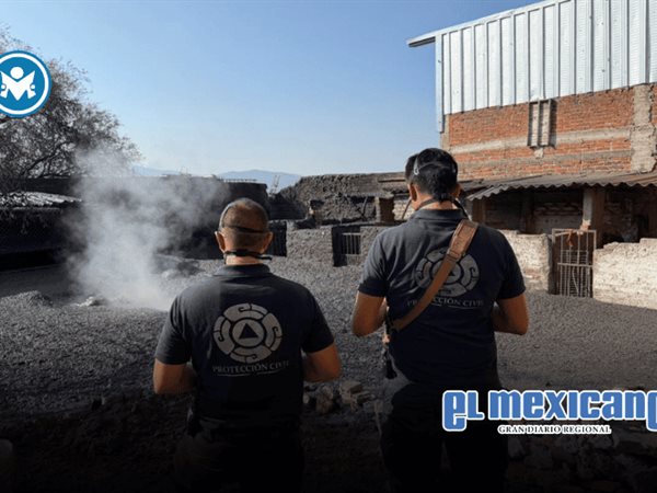 Surge g&eacute;iser en patio de vivienda en Michoac&aacute;n