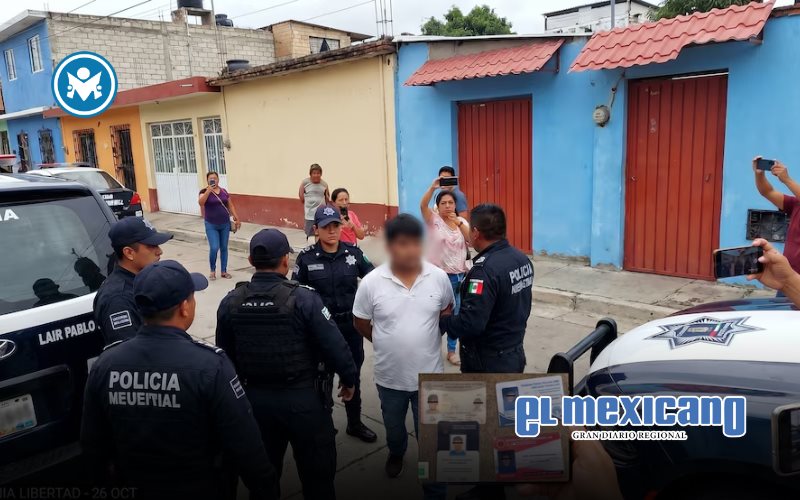 Vecinos retienen y entregan a policía a trabajador de colegio católico acusado de agresión en Oaxaca Vecinos retienen y entregan a policía a trabajador de colegio católico acusado de agresión en Oaxaca