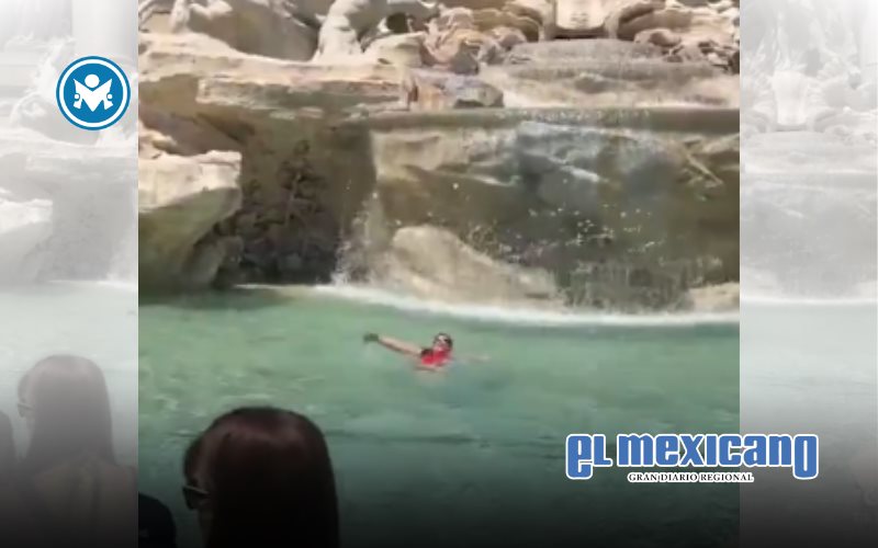 Turista salta a la Fontana di Trevi y enfrenta sanciones