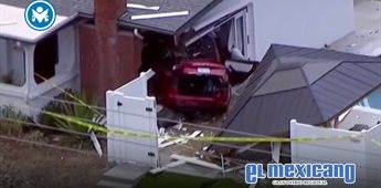 Tesla choca contra vivienda en San Diego; deja seis lesionados Tesla choca contra vivienda en San Diego; deja seis lesionados