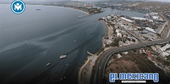 Derrame de di&eacute;sel contamina la bah&iacute;a de Manzanillo