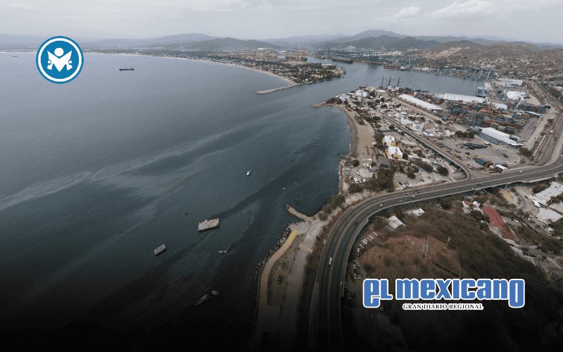 Derrame de di&eacute;sel contamina la bah&iacute;a de Manzanillo