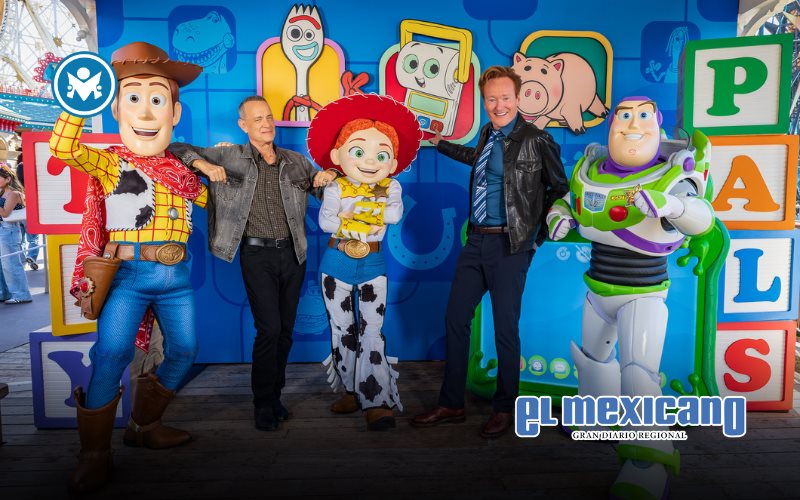 Tom Hanks y Conan O&acute;Brien sorprenden en Disneyland por "Toy Story 5"