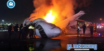 Jet privado que sali&oacute; de Los Cabos cae en carretera de Texas; hay un muerto