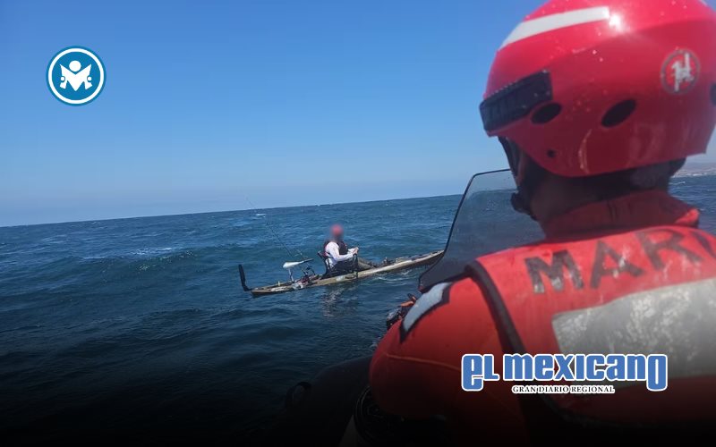 SEMAR rescata a kayakista que quedó a la deriva frente a Ensenada SEMAR rescata a kayakista que quedó a la deriva frente a Ensenada
