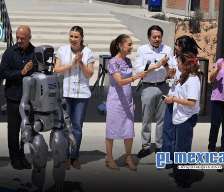 Sheinbaum inaugura el CBTis 290 en Tijuana junto a robots creados por estudiantes