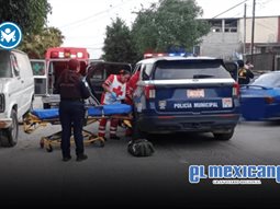 Polic&iacute;as municipales ayudan a mujer a dar a luz dentro de patrulla en Tijuana