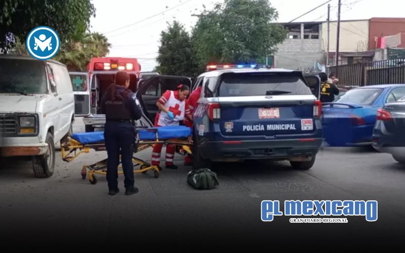 Polic&iacute;as municipales ayudan a mujer a dar a luz dentro de patrulla en Tijuana