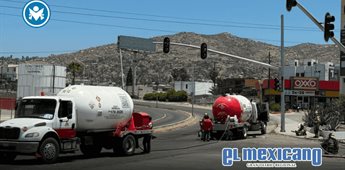Inicia trasiego de gas LP tras fuga; cortan la luz en zonas de Ensenada